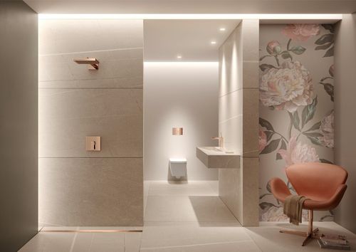 Romantyczna łazienka w odcieniach delikatnego różu i złota